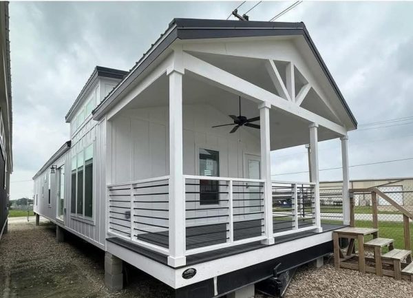 The Lynnhaven Prefab Home – Spacious Charm in a Streamlined Layout (H27LYNN2)