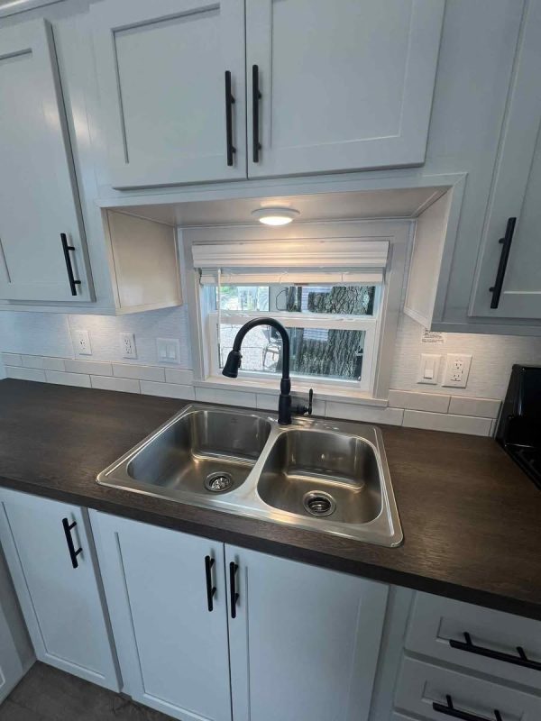 The Modern Tiny Home with Split Loft – Smart Space, Timeless Style (H33SL)