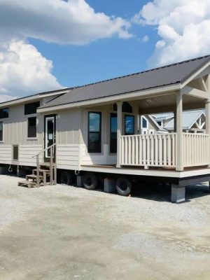 The Stillwater – Quiet Elegance in a Compact Frame