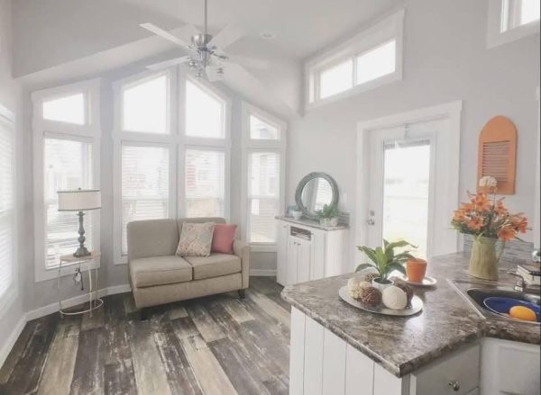 The Stillwater – Quiet Elegance in a Compact Frame