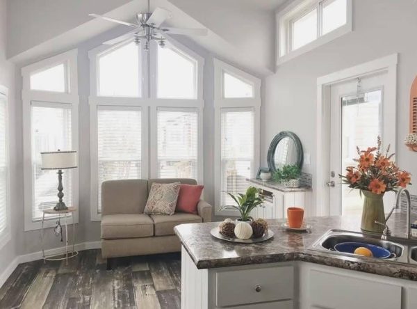 The Stillwater – Quiet Elegance in a Compact Frame