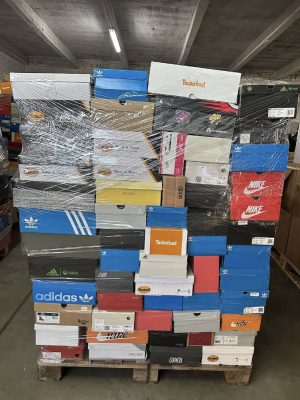 Mixed Branded shoes (30 pcs pallet)