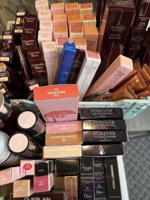 Makeup mixed brand (130 pcs pallet)
