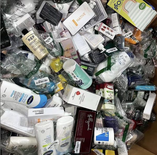Skin care products ( 300 pcs pallet)